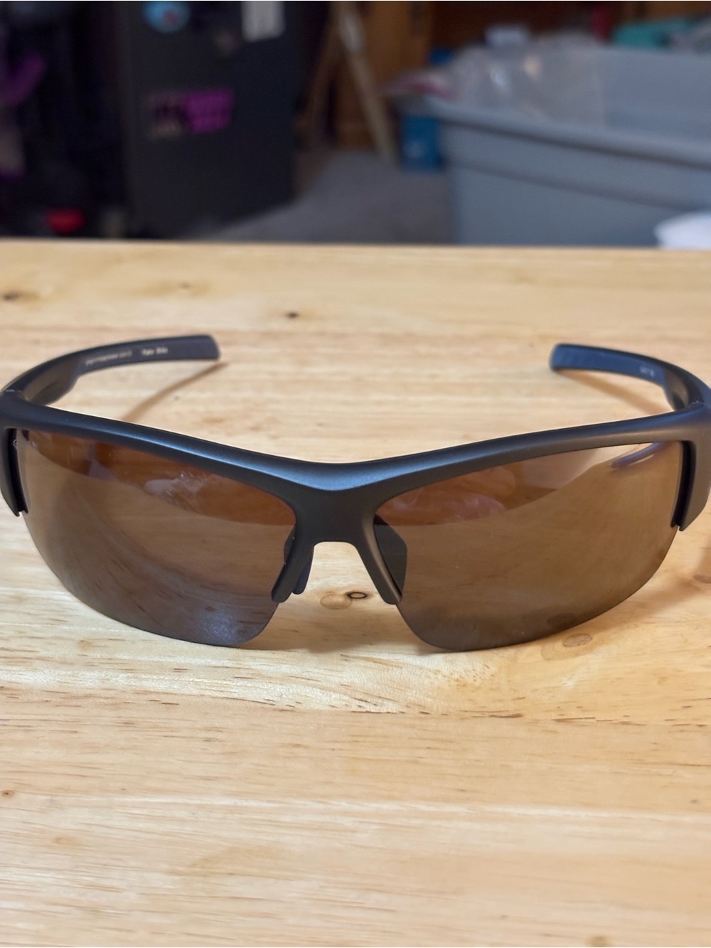 BN Greg Norman wrap-style sunglasses black anti-reflective lens’s flash mirror